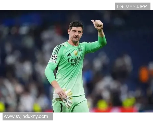 库尔图瓦：守护球门的铁血战士与足球世界的传奇故事